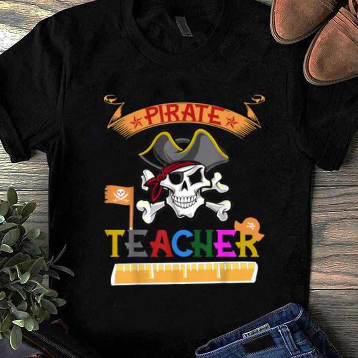 Beautiful Pirate Teacher Funny Halloween shirt
